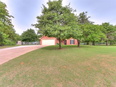 3700 Old Country Cir