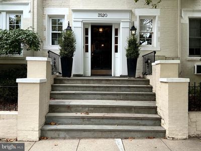 3520 West St NW #Nw-202