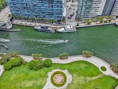 475 Brickell Ave APT 3214