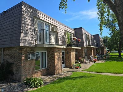 324 W Lake Dr