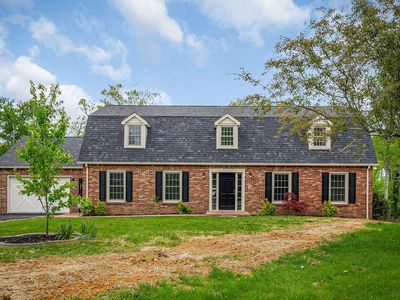 575 Woodmont Cir