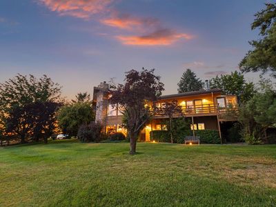 8600 W High Ridge Ln