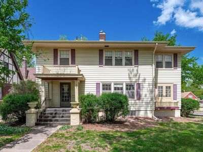 202 W 8th St