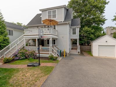 28 Beecher Pl #B