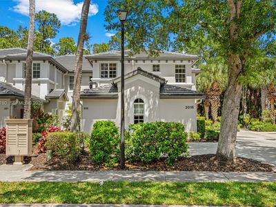 2016 Tarpon Bay Dr N APT 202