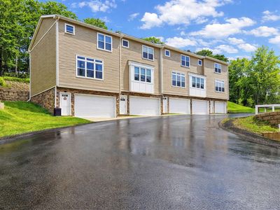 108 Pasture Ln