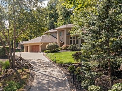 1040 Riverwoods Dr