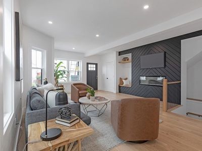 17 College Hill Rd #1