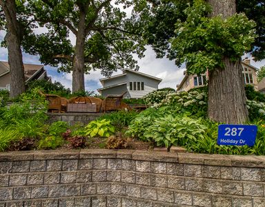287 Holiday Dr