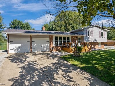3595 Dauphin Dr NE