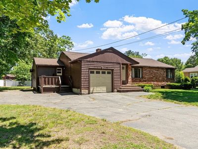 5 Fairmeadow Rd