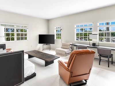 40201 Fisher Island Dr