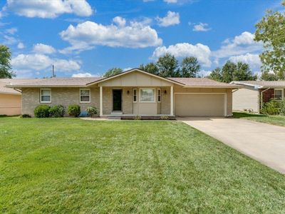 1105 N Hazelwood Ln