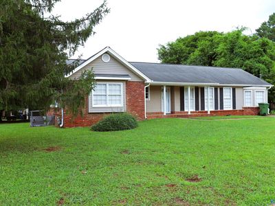 3226 Leesburg Dr