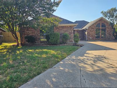 Property at 6300 Brownlee Ln, Arlington, TX