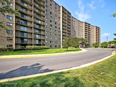 Property at 6340 Americana Dr APT 216, Willowbrook, IL