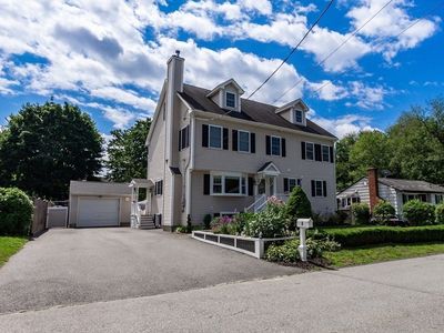 4 Heritage Dr