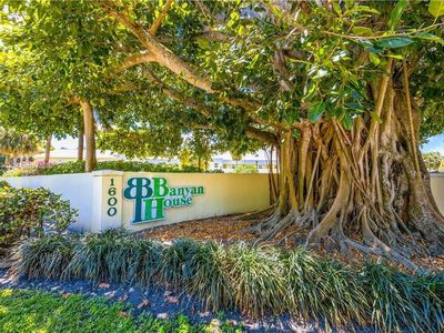 1600 SE Saint Lucie Blvd APT 110