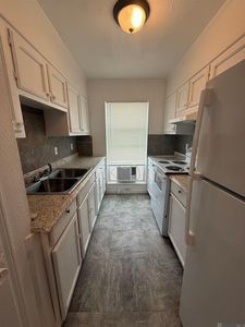 2041-2043 Helm Dr