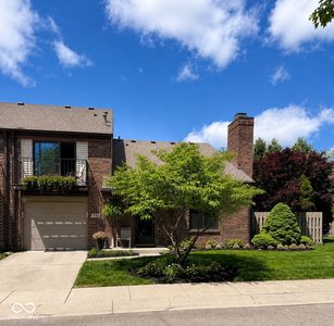 346 E Saint Clair St