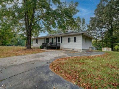 1147 Burnett Ferry Rd SW