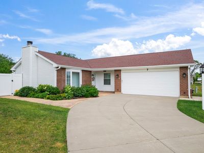 7 Greystone Ct