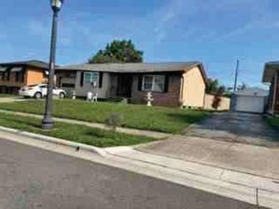 3176 Chelford Dr