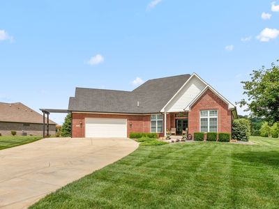 1055 S Golden Leaf Dr