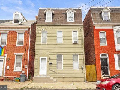 125 Edgar St
