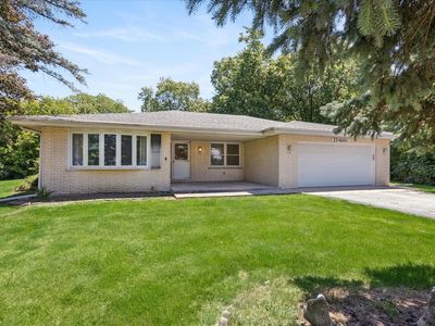 Property at 27W641 Holly Ct, West Chicago, IL