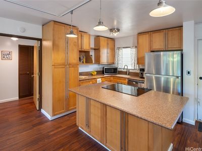 Property at 98-703 Iho Pl #1/402, Aiea, HI