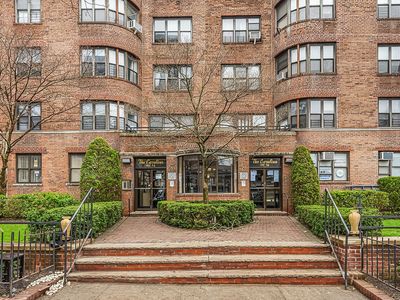 98-76 Queens Blvd Unit 6L