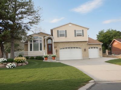 8938 S Midvalley Dr