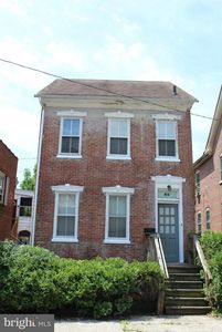 50 E 2nd St