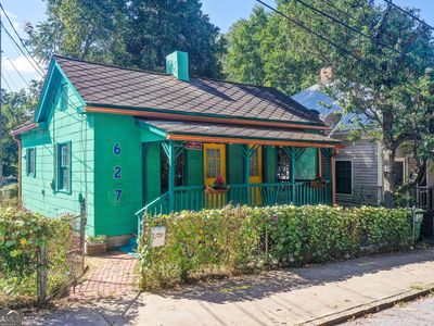 627 Tennelle St SE
