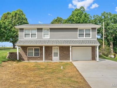 Property at 945 Westridge Dr, Pacific, MO