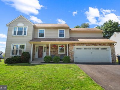 Property at 209 E Fairwood Dr, Chalfont, PA