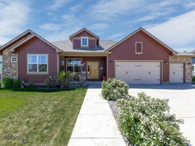 74 Laura Ct