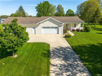 6430 N Maple Crest Dr