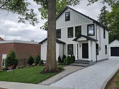 52 Pine St