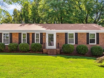708 Woodlake Dr