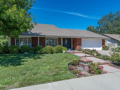 3072 E Sierra Dr