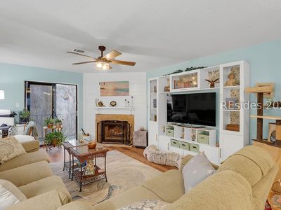 155 Dillon Rd APT 2020