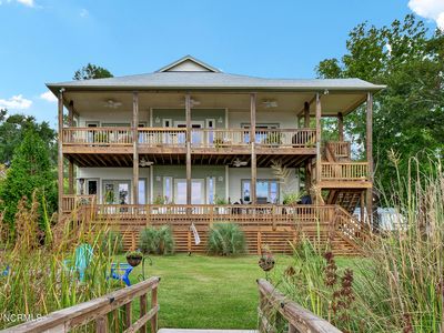 722 Bay Harbor Drive