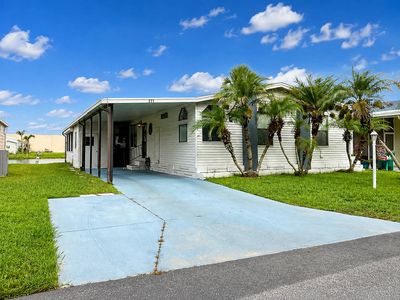 635 Waveside Dr