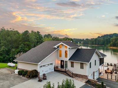 8046 Greenbriar Rd