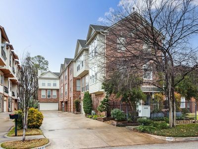 4430 Bowser Ave APT C