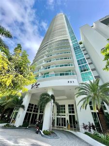 951 Brickell Ave APT 3403