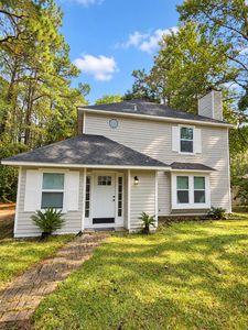176 Country Manor Rd