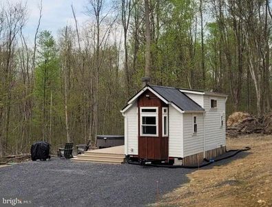 4909 Raccoon Valley Rd